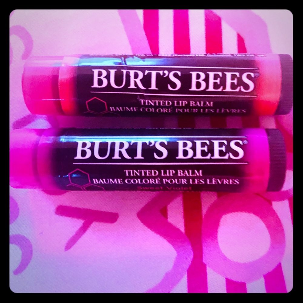 2 Full-size Burt’s Bees 🐝 Lip Balms